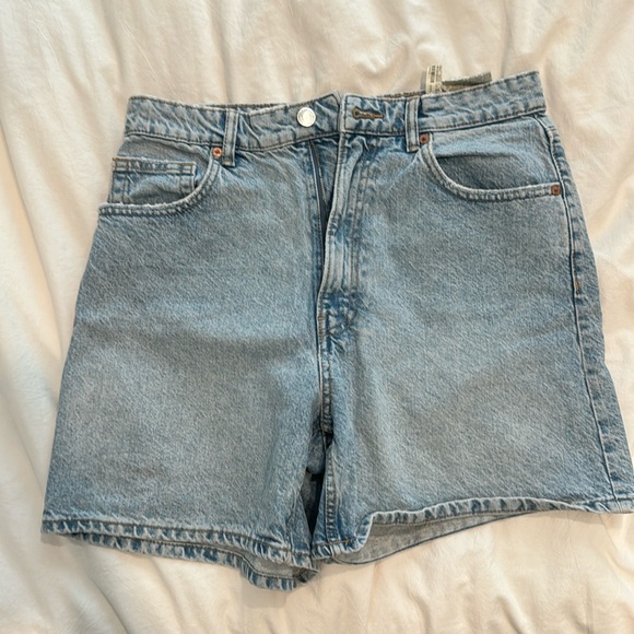 Zara denim shorts - Picture 1 of 3